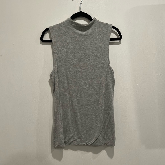 Halogen Double Lined Grey Sleeveless Top - Picture 1 of 4